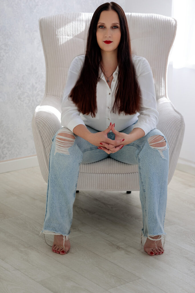 joanna-pomes-pewnosc-siebie-linkedin.jpg Mentorka Joanna Pomes wspiera mamy w zdobywaniu pewności siebie na LinkedIn